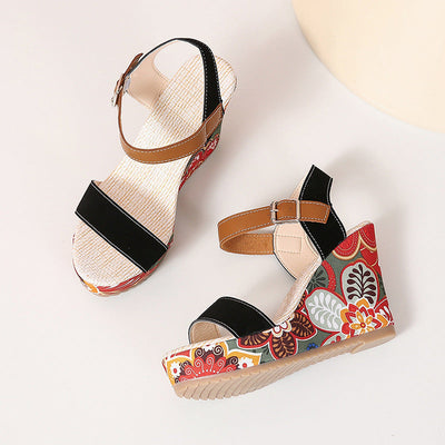 Avelena | Bestickte Hohe Wedge-Sandalen