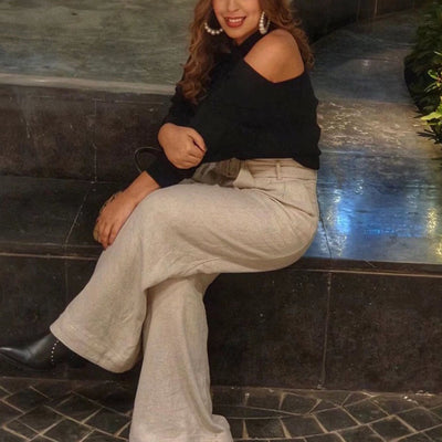 Strickpullover mit Kreuzträger-Detail | Modern und Feminin | Stilvolle Raffinesse