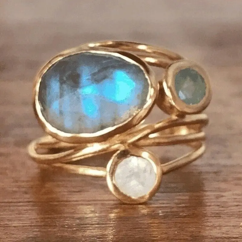 Vintage-Ring mit blauem Mondstein