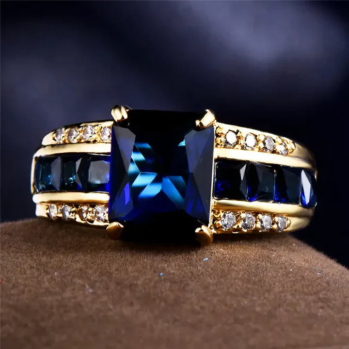 Vintage Gold & Zirkonia Blauer Ring