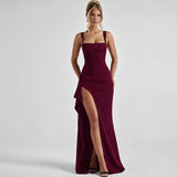 Camille - Elegantes Maxikleid mit Schlitz in Weinrot