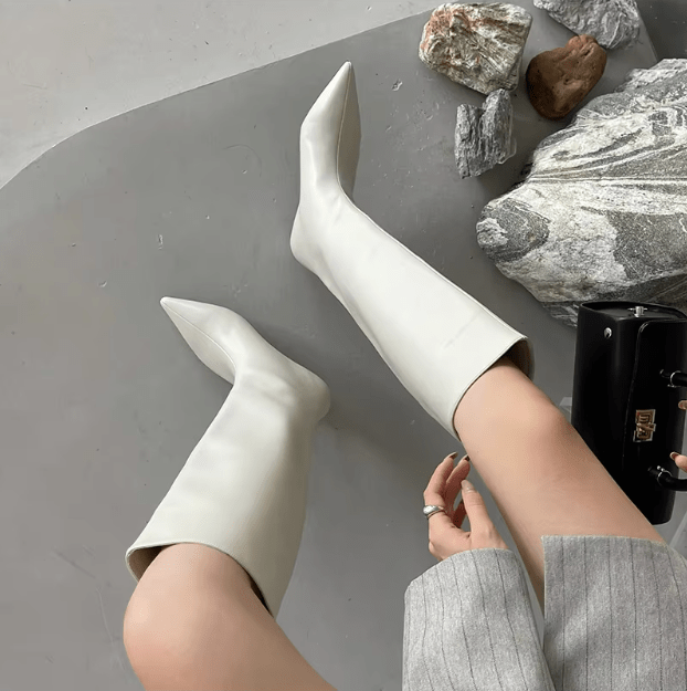 Rosette | Kniehohe Damenstiefel mit Absatz