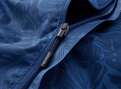 Outdoor Jacke mit Kapuze – Leichte Übergangsjacke für Freizeit und Outdoor