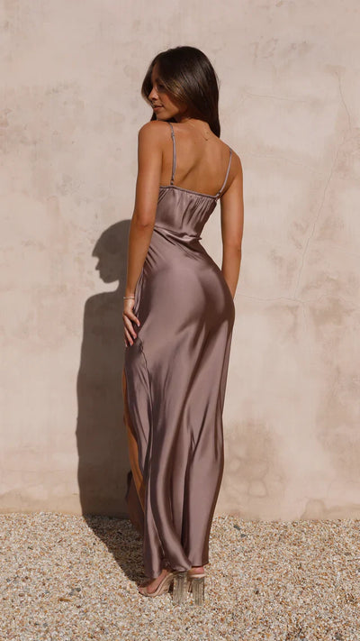 Damen Satin Maxikleid – Elegant, Figurbetonend & Sommerlich