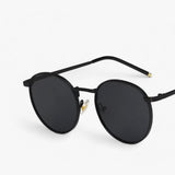 Unisex Designer Sonnenbrille mit Rundgläsern – Nova in Schwartz Grau