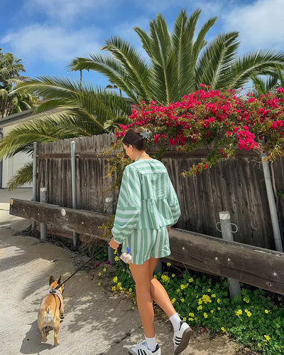 Damen Sommer-Zweiteiler – Gestreifte Bluse & Shorts – Lässiger Schnitt