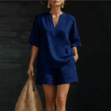 Aaleigha | Leichtes Shorts-Set mit V-Ausschnitt-Bluse in Dunkelblau