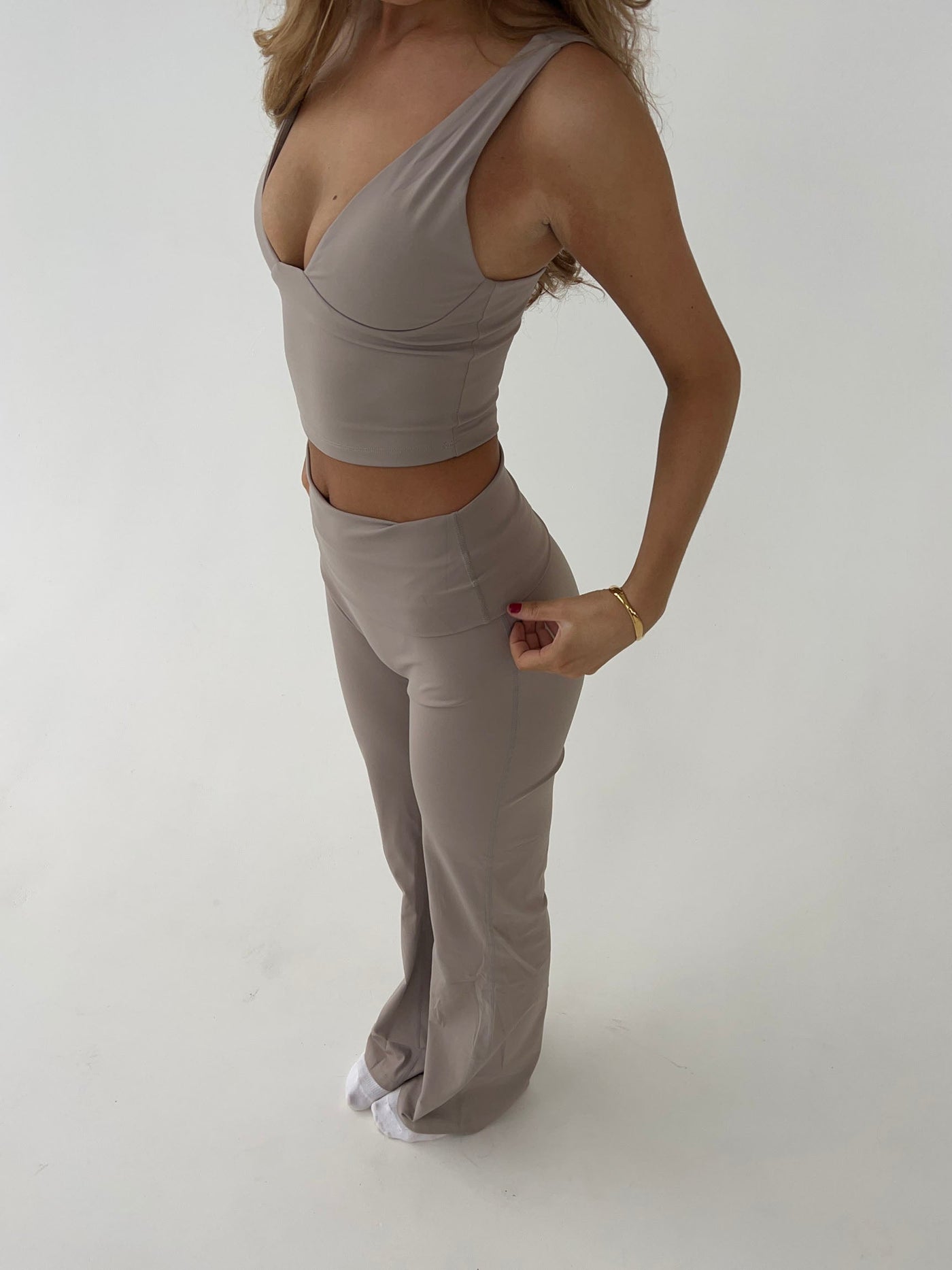 Damen-Top mit V-Ausschnitt Grau - Elegant, luftig & bequem