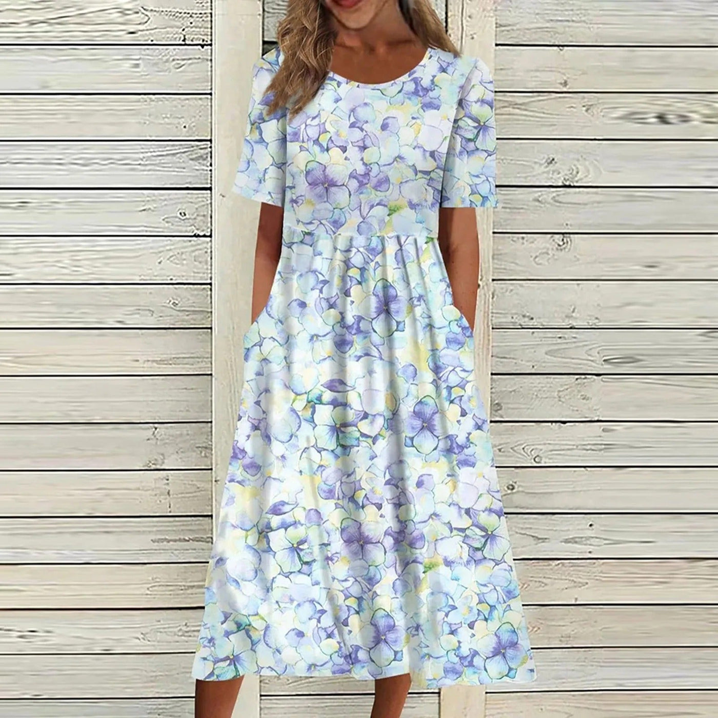 Lovella - Sommerkleid: Lässig, Blumenmuster, Bequem