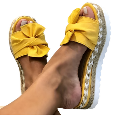 Samantha - Lässige Keilsandalen mit Schleifen