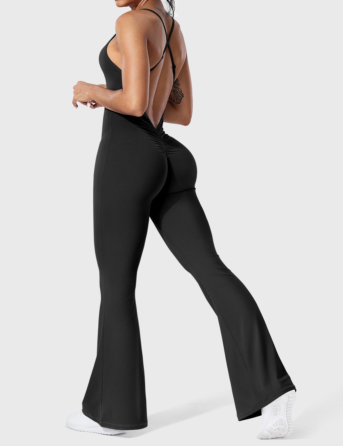 Serafina | Backless Flare Jumpsuit mit verstellbaren Trägern