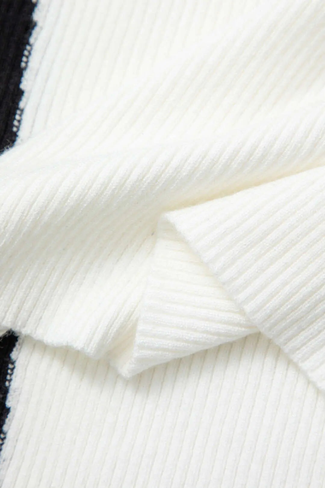 Farbblock-Midikleid | Moderne Eleganz | Figurschmeichelnder Schnitt